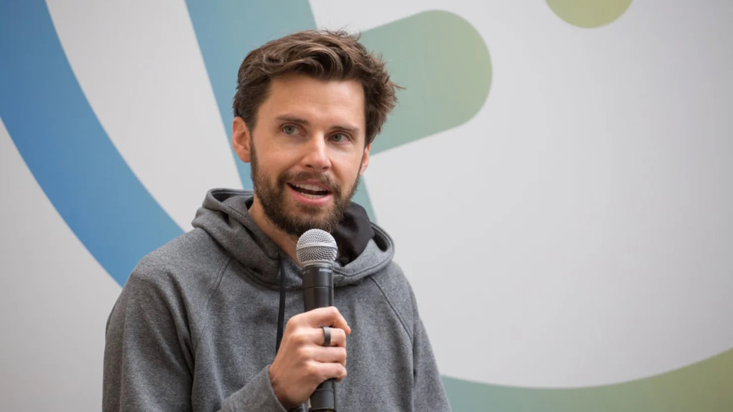 Hinge CEO Talks Dating Fatigue, AI and Loneliness