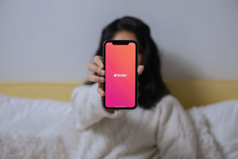Tinder Tests “Modes,” College Filters, and New Profile Features