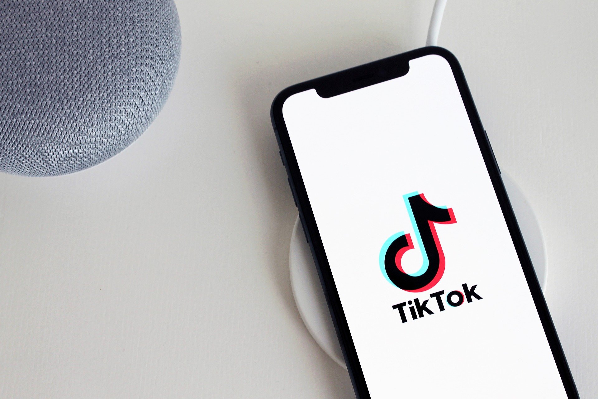 TikTok U.S. Sale Deadline Looms as Key Partner Withdraws
