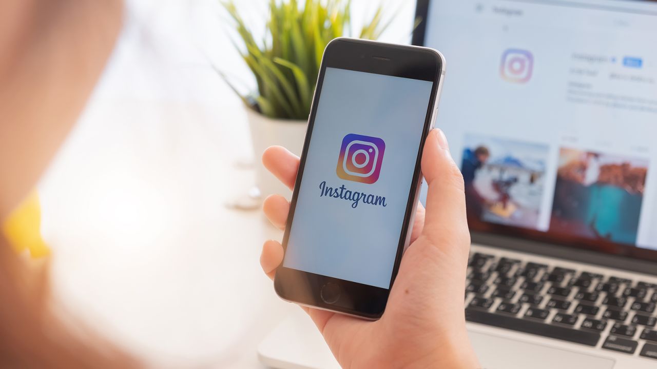 Instagram Now Limits Live Video to 1,000‑Follower Public Accounts