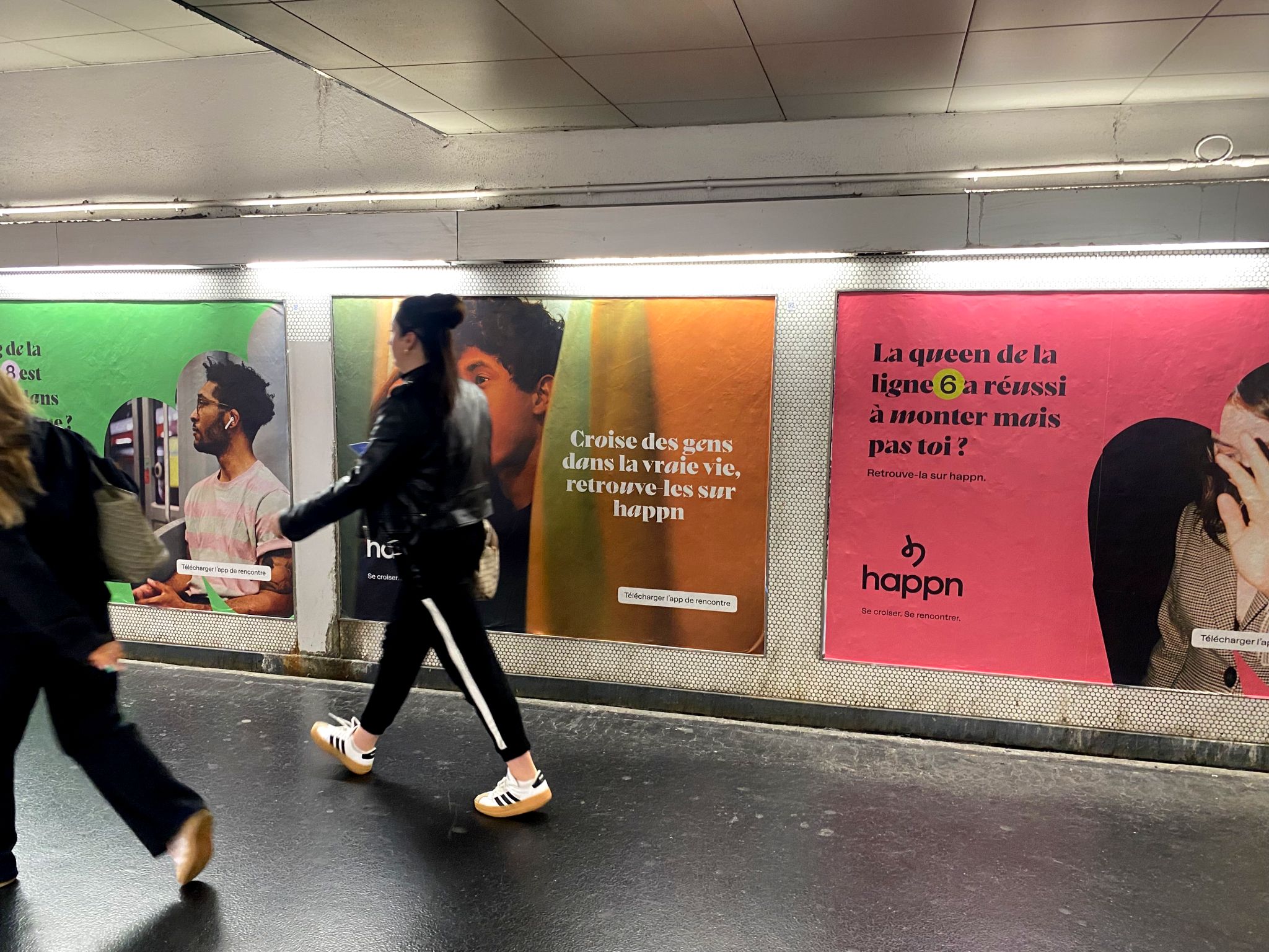 Happn Launches Paris Metro Ad Campaign for Missed Connections