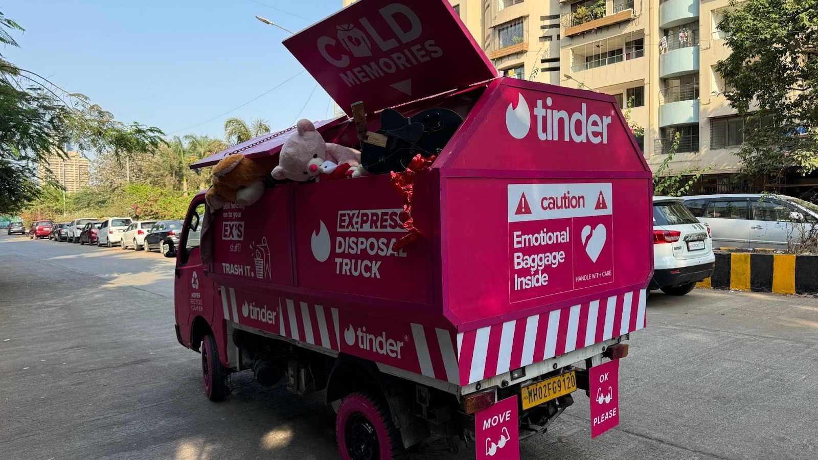 Tinder India Launches “Move On” Campaign